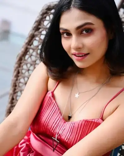Escort Service Tarabganj
